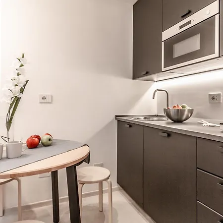 Housmart Arienti 38a Apartman