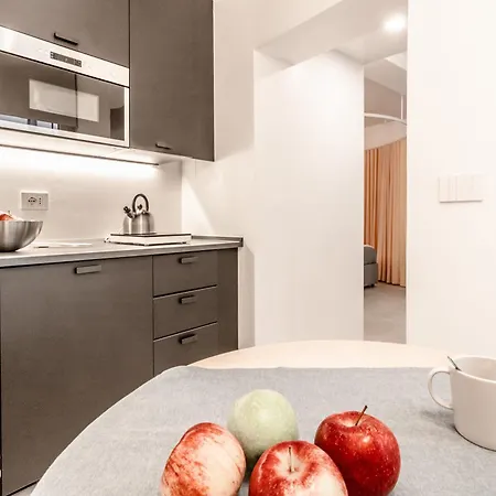 Housmart Arienti 38a Apartman